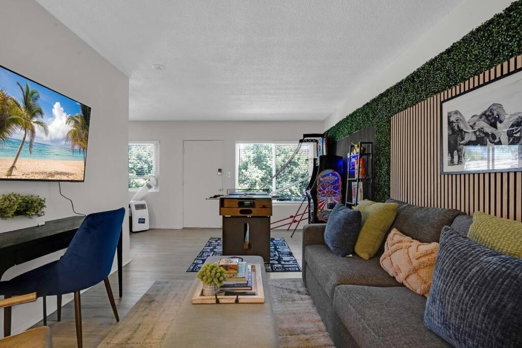 6Th Haven, Arcade, King Bed, Games, 1 Mile To Beaches Λονγκ Μπίτς Εξωτερικό φωτογραφία